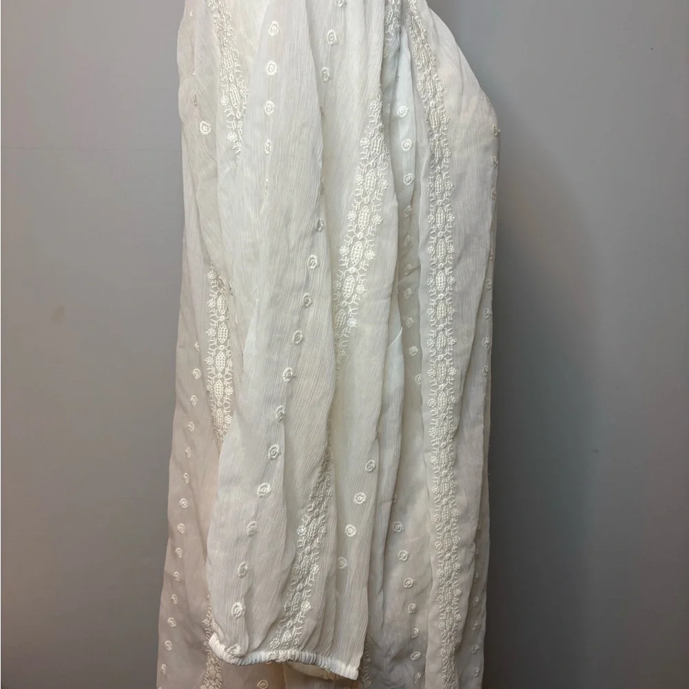 Old Navy Ivory Embroidered Button-Down Blouse - Picture 5 of 7